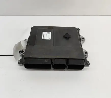 Volvo XC40 Engine control unit/module 32383797