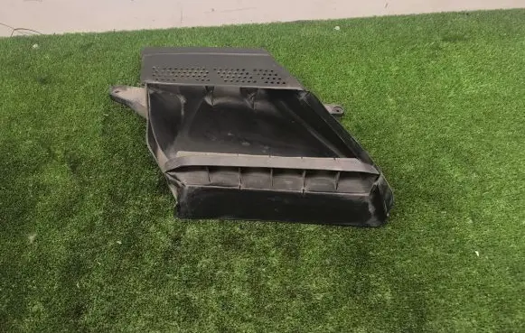 Audi A4 S4 B8 8K Air intake duct part 8K0129618A