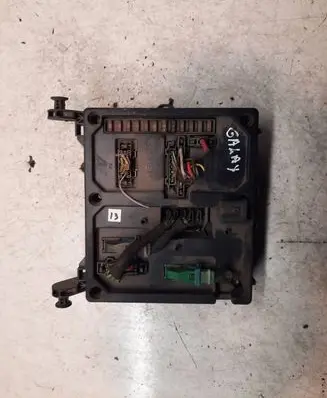 Ford Galaxy Fuse module 7M0962258B 470634723 S108145300C
