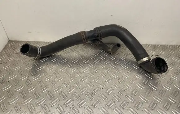 Land Rover Range Rover Sport L494 Engine coolant pipe/hose CPLA8286CA