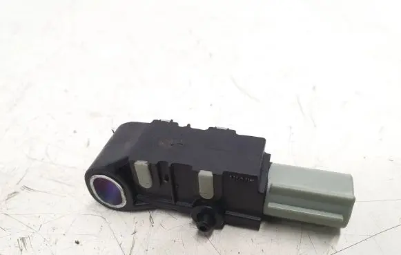 Lexus IS 220D-250-350 Airbag deployment crash/impact sensor