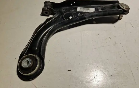 Fiat Panda III Front lower control arm/wishbone 00520139600
