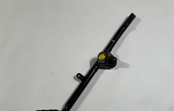Chrysler Pacifica Radiator support slam panel bracket 68231356ae