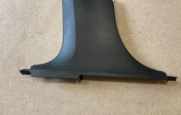 (B) pillar trim (bottom)