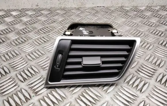 Mercedes-Benz ML W166 Dashboard side air vent grill/cover trim A1668302254