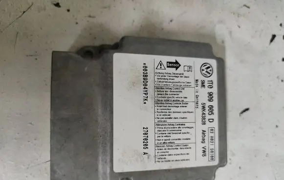 Volkswagen Touran I Airbag control unit/module 1T0909605D 5WK43828 03802150100