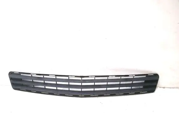 Mercedes-Benz C W204 Front bumper lower grill A2048850023