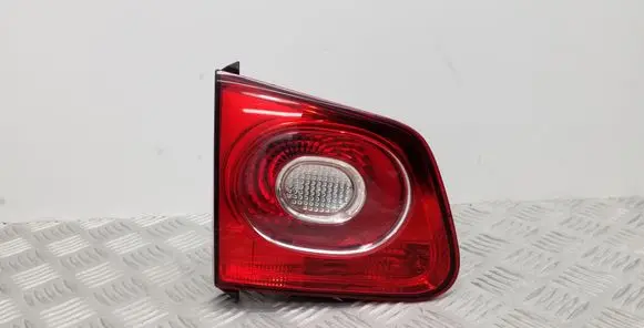 Volkswagen Tiguan Tailgate rear/tail lights 5N0945093B