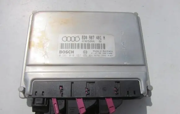 Audi A4 S4 B5 8D Engine control unit/module 8D0907401N