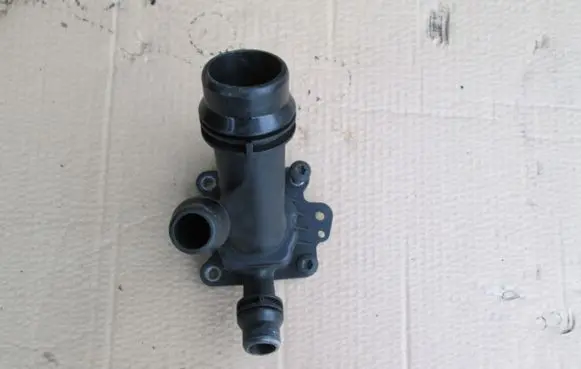 Volvo V60 Thermostat/thermostat housing 31293356