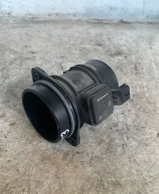 Nissan Juke I F15 Mass air flow meter 5wk97021
