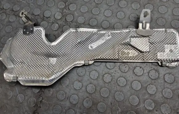 BMW 5 F10 F11 Heat shield in engine bay 7193523