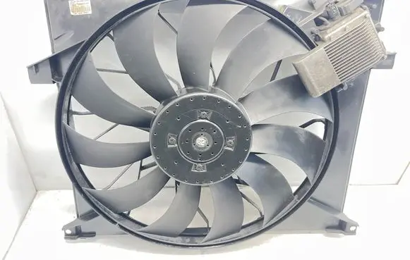 Mercedes-Benz ML W163 Electric radiator cooling fan A1635000293