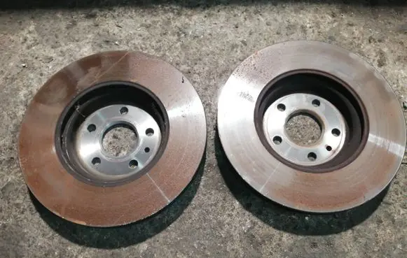 Buick Encore I Front brake disc