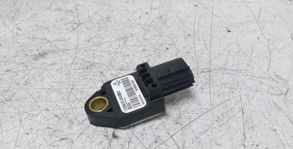 Mitsubishi Outlander Airbag deployment crash/impact sensor 8651A001 39754C