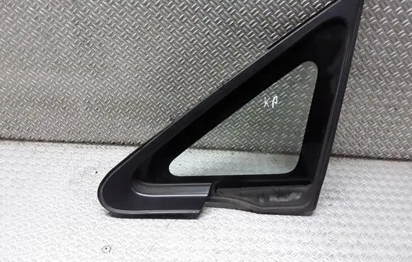 Suzuki Liana Front triangle window/glass 