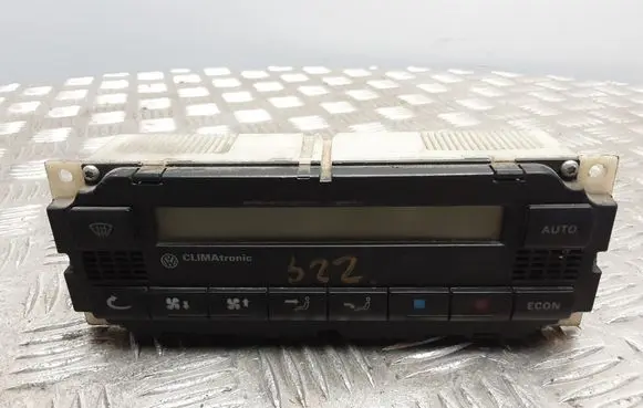 Volkswagen PASSAT B5 Climate control unit 5HB007617