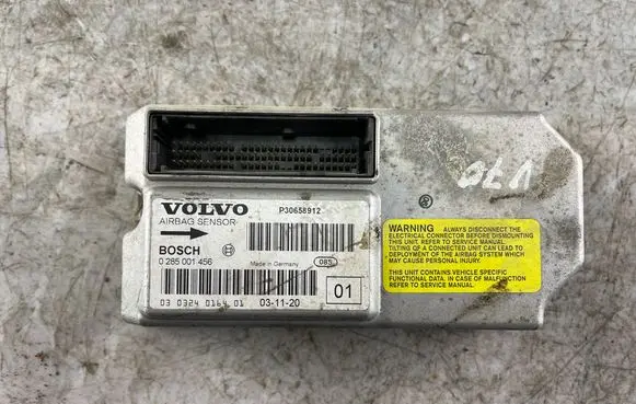 Volvo V70 Airbag control unit/module 0285001456 P30658912