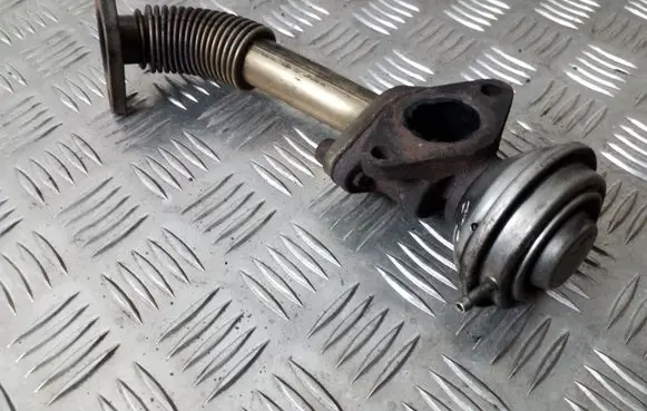 Audi A6 S6 C4 4A EGR valve 72167504 046131503A
