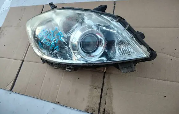 Toyota Auris 150 Headlight/headlamp