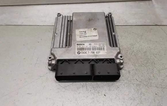 BMW 5 E60 E61 Engine control unit/module 0281012091 7796637