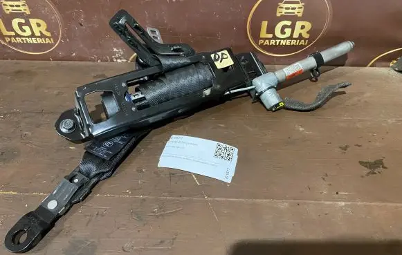 Volvo S40 Front seatbelt 6008892