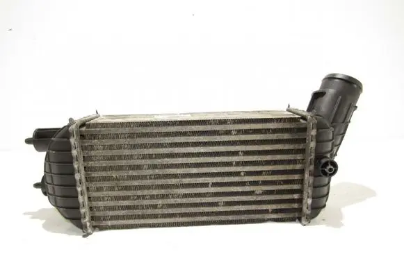 Peugeot 5008 Intercooler radiator 9673015780