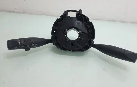 Jeep Cherokee Wiper turn signal indicator stalk/switch P68141120