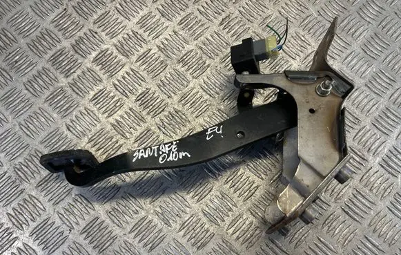 Hyundai Santa Fe Brake pedal 
