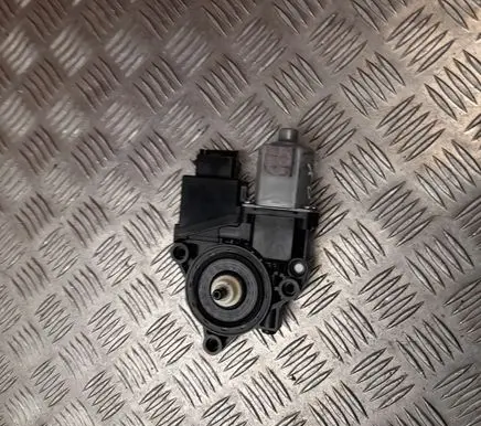 KIA Optima Front door window regulator motor 82450D4000