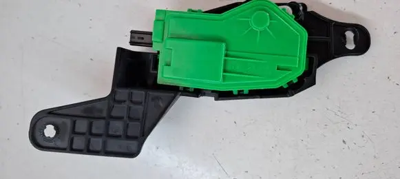 KIA Sportage Fuel tank cap lock motor