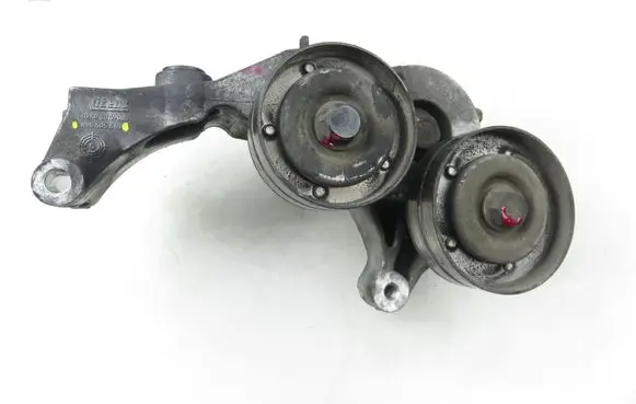 Opel Zafira B Generator/alternator bracket 898005563