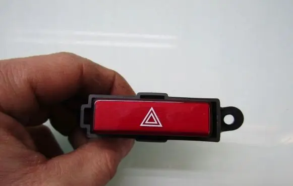 Honda HR-V Hazard light switch