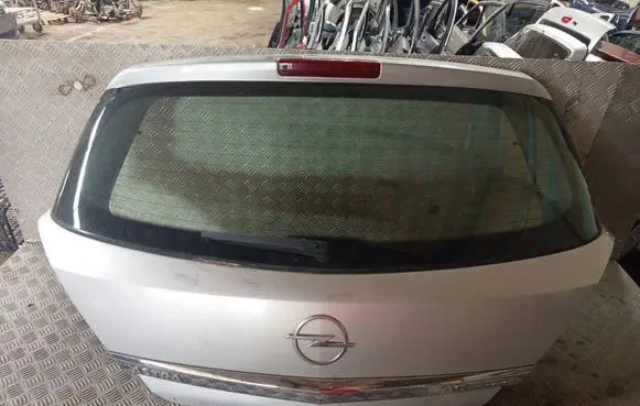 Opel Astra H Tailgate/trunk/boot lid