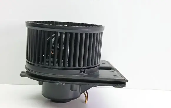 Volkswagen Golf IV Heater fan/blower 2002221