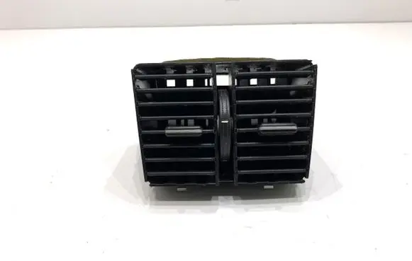 Opel Zafira B Rear air vent grill 13144753
