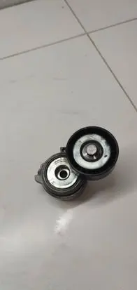 Peugeot 208 II Generator/alternator belt tensioner 9841989080
