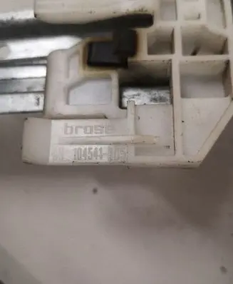 Citroen C5 Front window lifting mechanism without motor