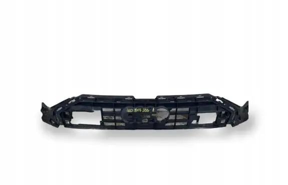 Audi A6 S6 C8 4K Front bumper upper radiator grill 4K0807233A