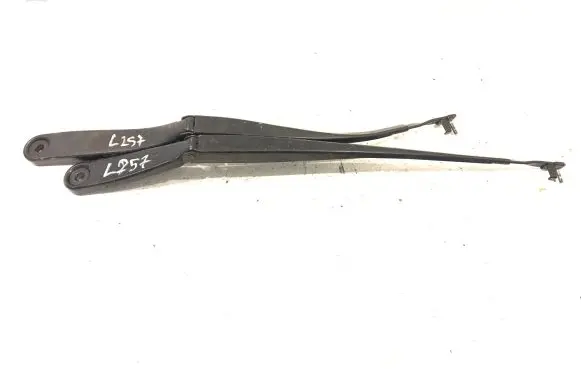 BMW 5 F10 F11 Front wiper blade arm 7203156