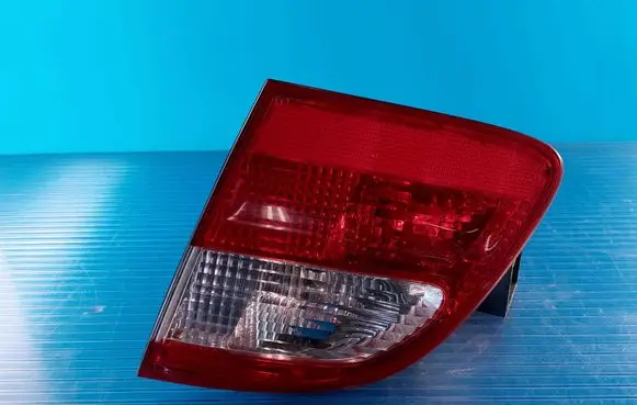 Mercedes-Benz E W211 Tailgate rear/tail lights A2118201464