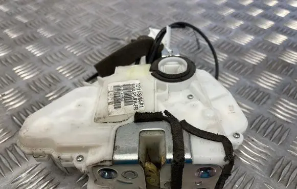 Honda CR-V Front door lock 72111SWAP1
