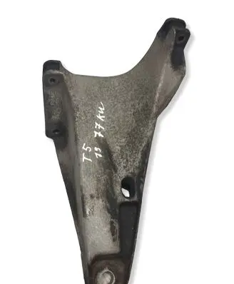 Volkswagen Transporter - Caravelle T5 Engine mounting bracket 7H0199370A