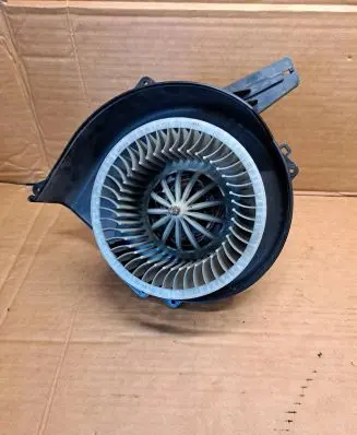 Volkswagen Fox Heater fan/blower 6Q1819015G A1915
