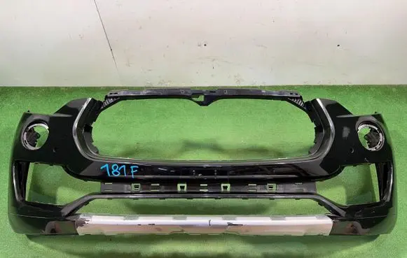 Maserati Levante Front bumper 670040752
