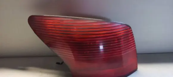 Peugeot 407 Rear/tail lights 03035