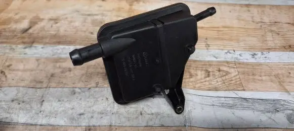 Power steering fluid tank/reservoir