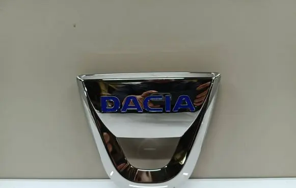 Manufacturer badge logo/emblem