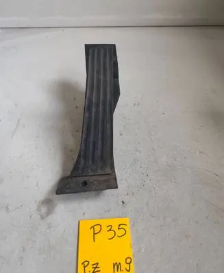 BMW 1 E81 E87 Accelerator throttle pedal 2384728