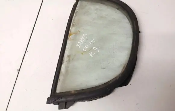 Toyota Yaris Rear vent window glass 6818952010 68189-52010